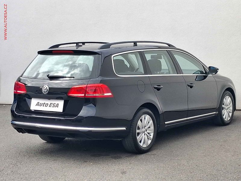 Volkswagen Passat (2014) 2.0 TDi, Comfortline, DSG - fotka 4 z 20