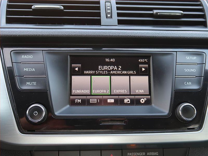 Škoda Fabia (2015) 1.2 TSI, Tempomat - fotka 12 z 17