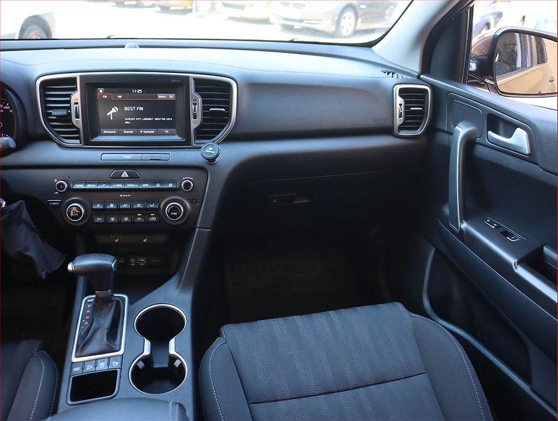 Kia Sportage (2017) 1.7 CRDi, Automat, Serv.kniha - fotka 8 z 20