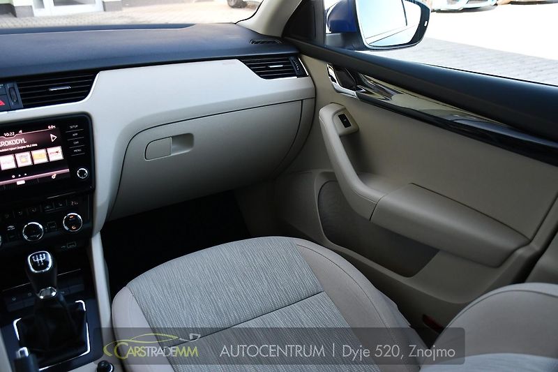 Škoda Octavia 1,6TDi TAŽNÉ ACC  - fotka 23 z 53