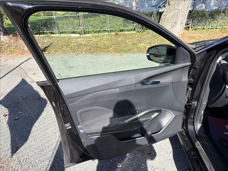 Škoda Fabia 1,0 TSi DPH 60t km  Matrix LED - fotka 10 z 50