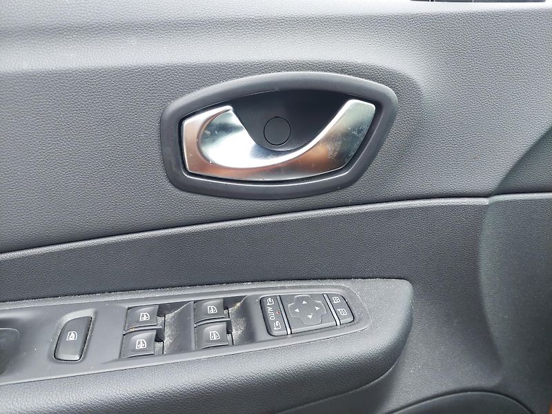 Renault Captur (2019) Collection 1.3TCe-zadáno! - fotka 11 z 41
