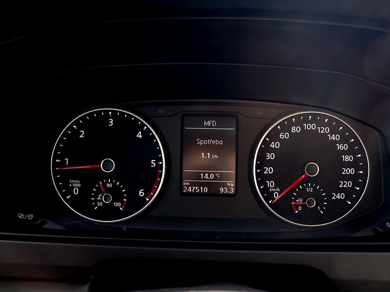 Volkswagen Caravelle 2,0 TDI 150kW DSG 8Míst Comfor - fotka 14 z 25