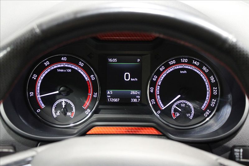Škoda Octavia 2,0 TSI 169KW RS DSG TOP - fotka 23 z 42