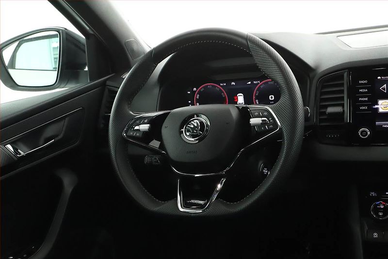 Škoda Karoq (2023) Sportline 1.5 TSI - fotka 13 z 15
