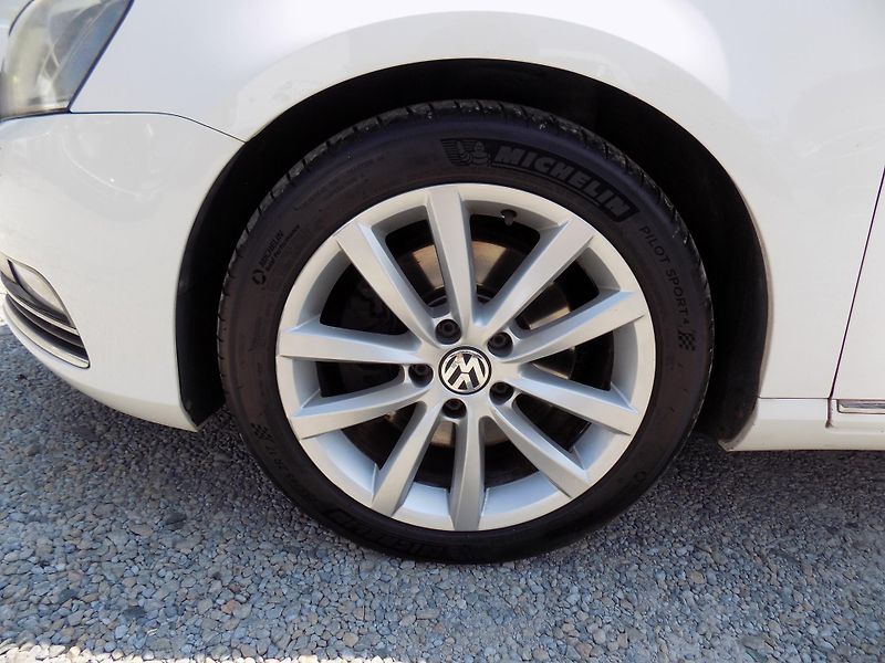 Volkswagen Passat 2,0 TDI 130 KW ALCANT. VÝHŘEV - fotka 41 z 61