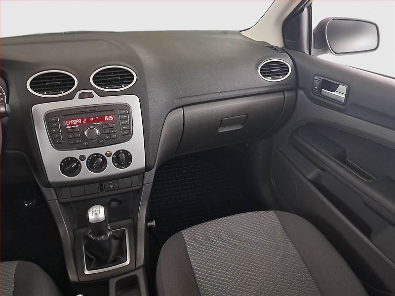 Ford Focus (2007) 1.6 16V, po STK, jezdí výborně - fotka 8 z 13