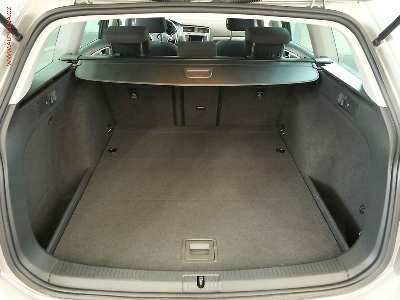 Volkswagen Golf (2014) 1.2TSi, servis.kniha - fotka 7 z 23