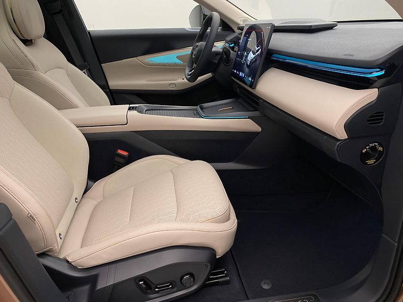 Lynk & Co 08 (2025) MORE PHEV - fotka 29 z 68