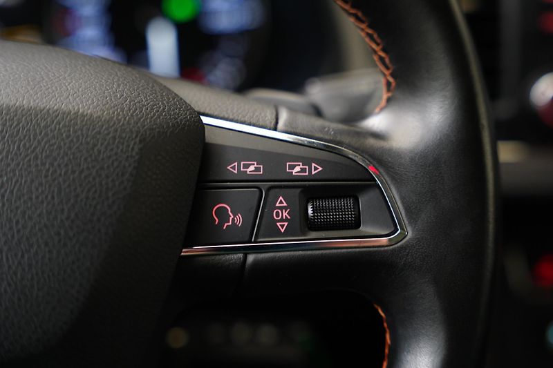 Seat Leon - fotka 16 z 27