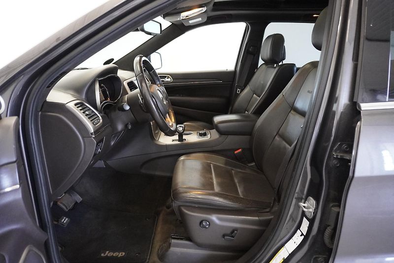 Jeep Grand Cherokee 3,0 V6 SUMMIT CRD  4WD AUT. - fotka 11 z 31