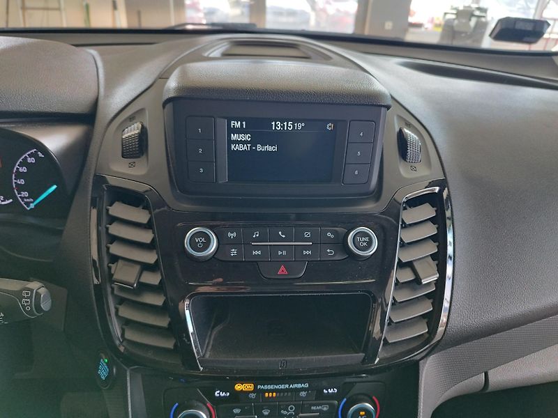 Ford Tourneo Connect (2019) TDCI,88KW,AUTOMAT,PANOR,LONG - fotka 23 z 30