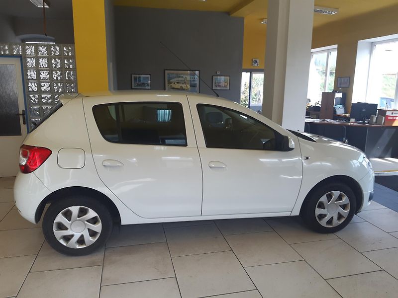 Dacia Sandero 1.2 i KLIMA  - fotka 7 z 19