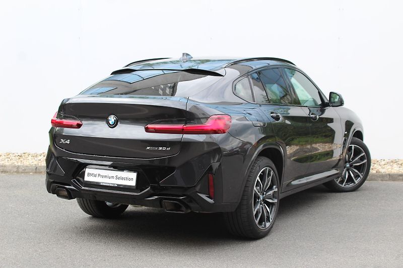 BMW X4 xDrive30d Mpaket - fotka 2 z 28