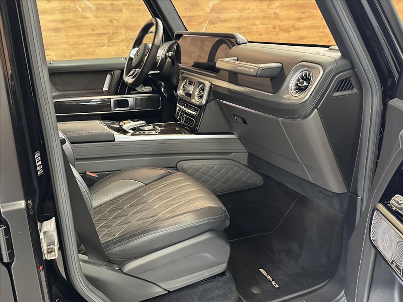 Mercedes-Benz Třídy G 63 AMG STRONGER THAT TIME - fotka 23 z 30