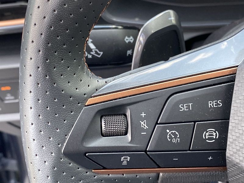 Cupra Formentor (2024) 2,0 TSI 4Drive DSG - fotka 25 z 39