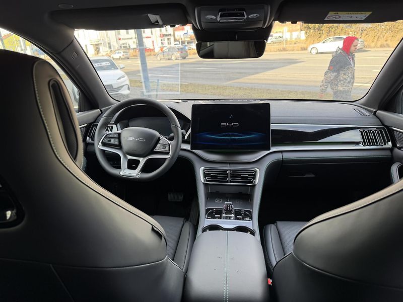 BYD Seal U (2025) DM-i Boost demo - fotka 7 z 10