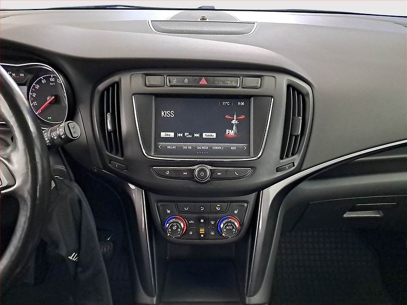 Opel Zafira (2018) 1.6 Turbo, 7 míst, Serv.kniha - fotka 12 z 20
