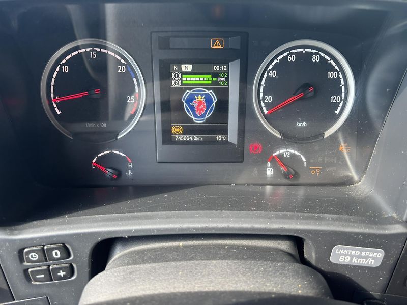 Scania R450 6x2 E6 + přívěs skříň - fotka 28 z 30