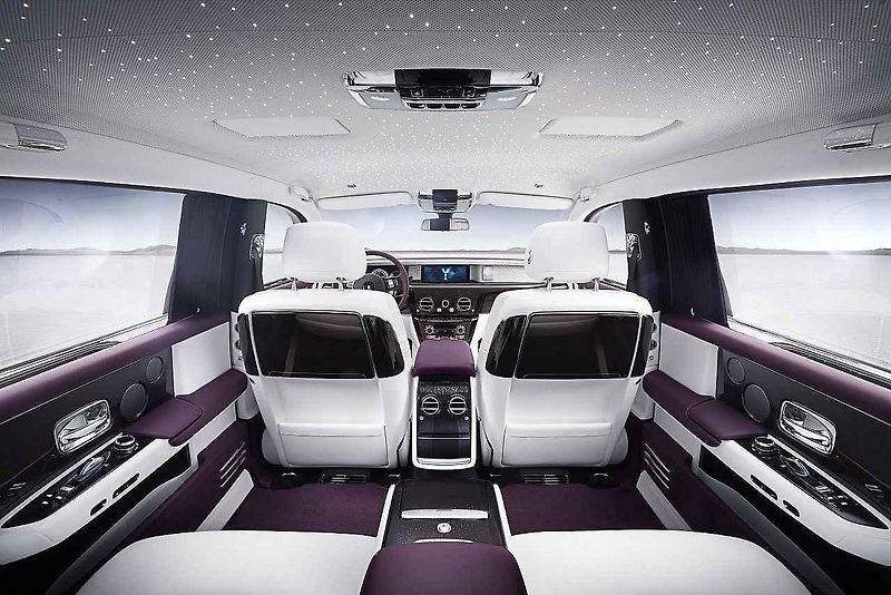Rolls-Royce Phantom.
