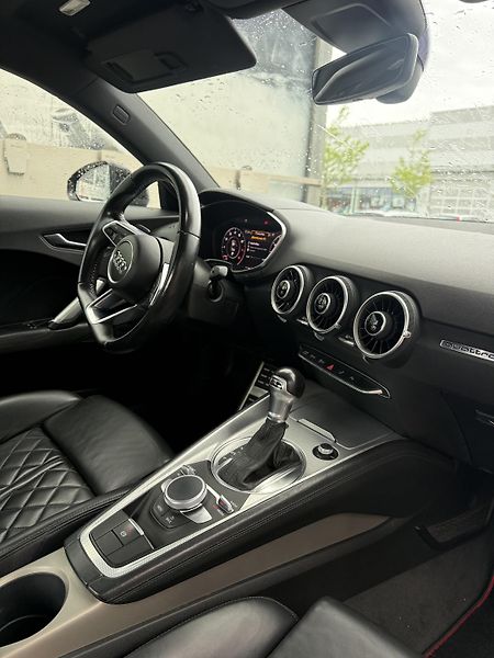 Audi TT (2015) - fotka 30 z 34