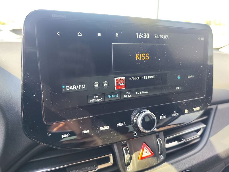 Hyundai i30 1.5 T-GDI/117kW Smart Navi - fotka 20 z 34