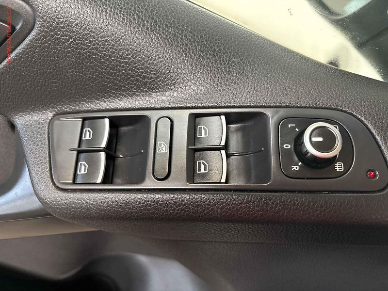 Volkswagen Tiguan (2013) 2.0 TDi, Sport&Style, TZ, - fotka 12 z 15