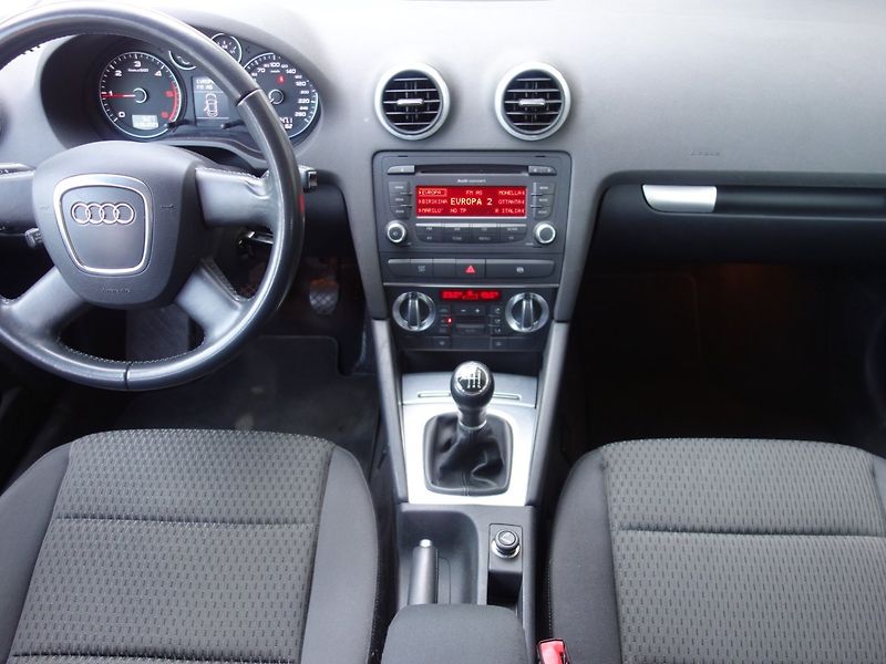 Audi A3 (2009) 2.0TDi 103kW MAN -SERVISOVÁNO - fotka 10 z 34