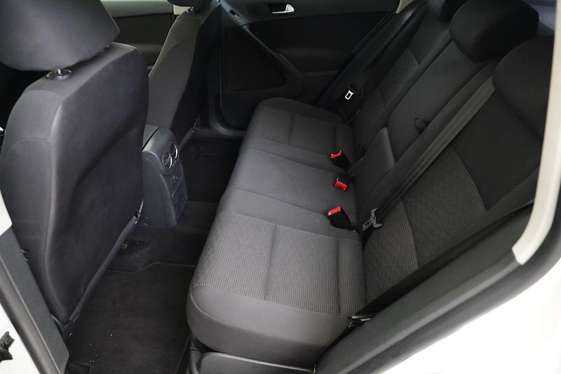 Volkswagen Tiguan - fotka 23 z 24
