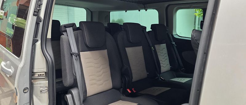 Ford Tourneo Custom (2016) - fotka 2 z 11