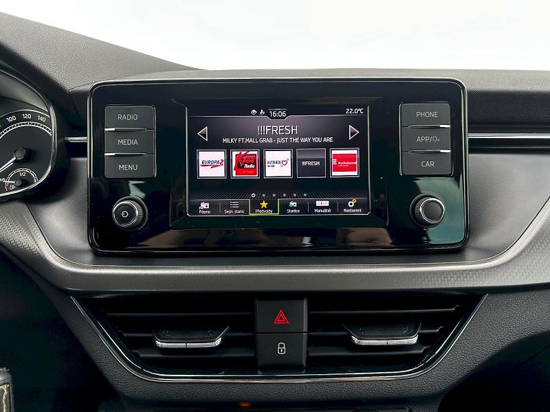 Škoda Kamiq (2021) 1.5 TSI 110kW MP6 Ambition - fotka 12 z 32