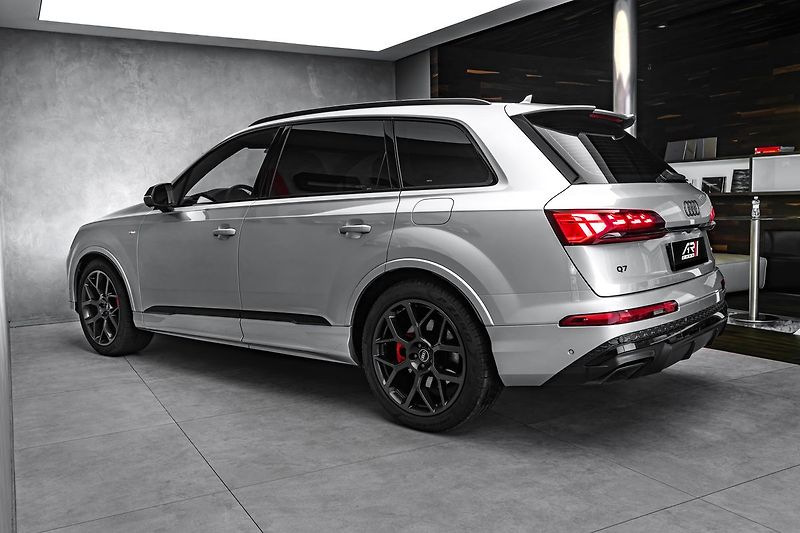 Audi Q7 e Quattro Sline 360kW Masáže - fotka 7 z 28