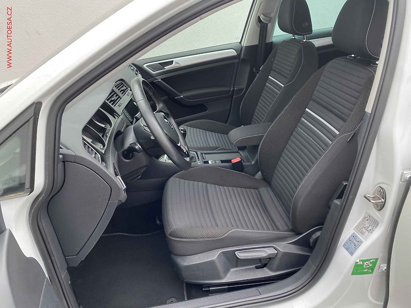 Volkswagen Golf (2015) 1.4 TSi, CUP, panor, TZ - fotka 9 z 17