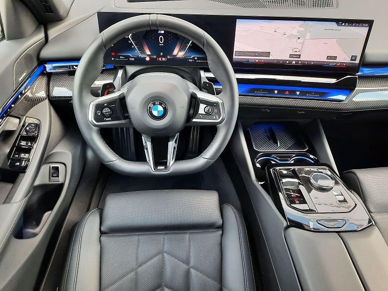 BMW Řada 5 (2026) 520d xDrive Sedan M Sport - fotka 10 z 15