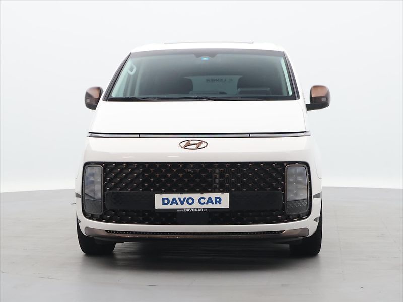 Hyundai Staria 2,2 CRDi 130kW Luxury 4x4 AUT - fotka 2 z 37