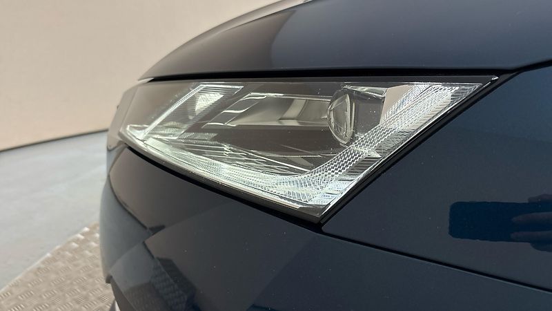 Škoda Octavia 2.0 TDI Style Combi - fotka 18 z 28