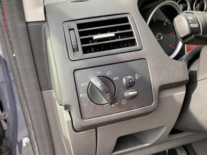 Ford Kuga (2012) 2.0 TDCi 4X4, Titanium - fotka 14 z 16