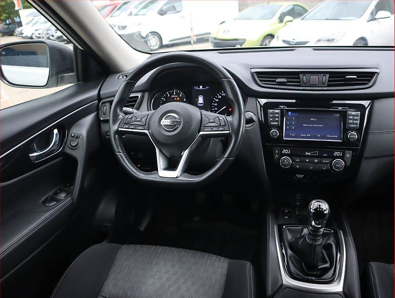 Nissan X-Trail (2019) 1.6 DIG-T, Serv.kniha, Navi - fotka 7 z 21