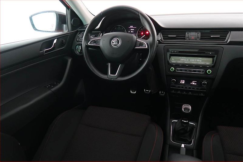 Škoda Rapid (2015) Spaceback 1.2 TSI, Tempomat - fotka 7 z 18