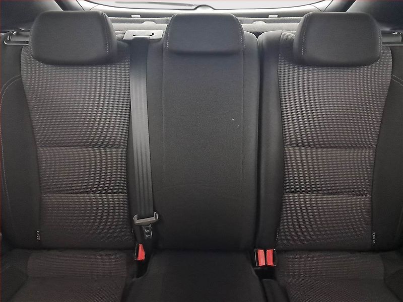 Hyundai i30 (2014) 1.6 MPI, Tempomat - fotka 10 z 16