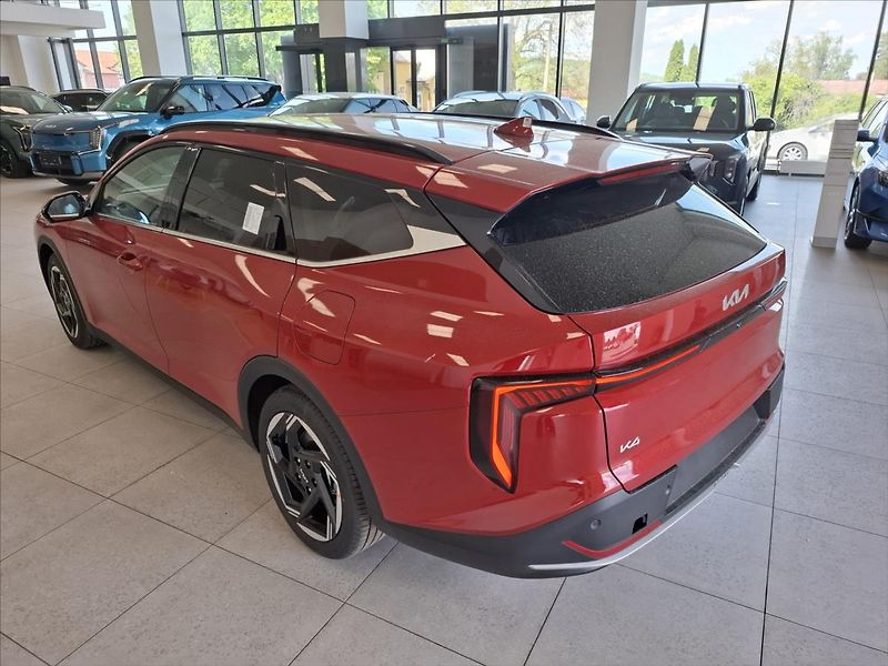 Kia K4 1,6 SW 7DCT TOP 132KW+17AL - fotka 3 z 5