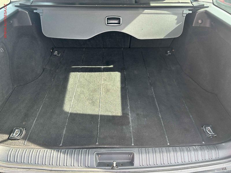 Ford Mondeo (2004) 1.8 16V, AC, výhřev sed - fotka 7 z 16