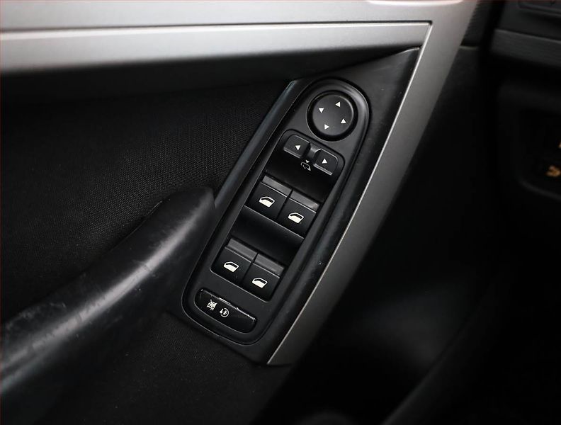 Citroën C4 Picasso (2012) 2.0 HDI, 7 míst, Serv.kniha - fotka 14 z 17