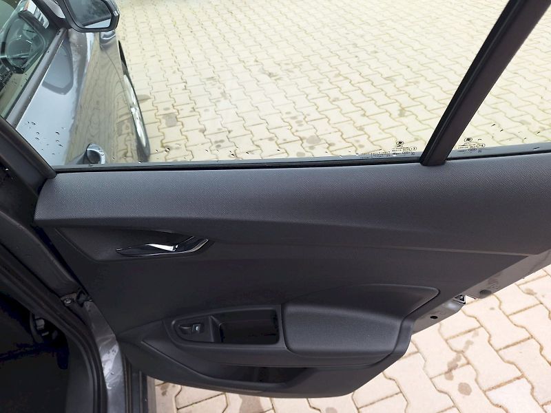 Škoda Fabia (2025) 1.0 TSI / 70 kW / 5MP / Select - fotka 29 z 33