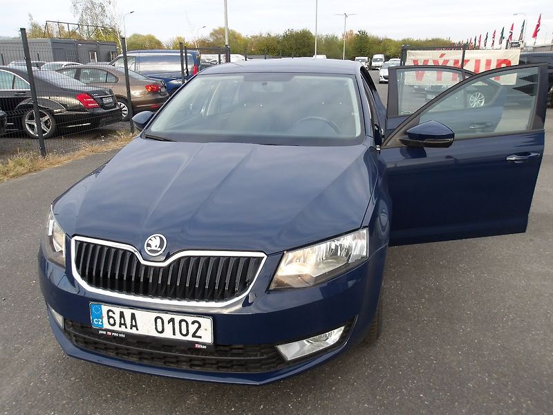 Škoda Octavia 1,6TDi 1.MAJITEL ! NAJ.137000k - fotka 13 z 30