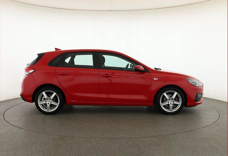 Hyundai i30 (2022) 1.0 T-GDI, Serv.kniha - fotka 6 z 16