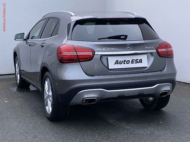 Mercedes-Benz CLA (2018) 2.2 CDi 4Matic, AT, LED - fotka 6 z 22
