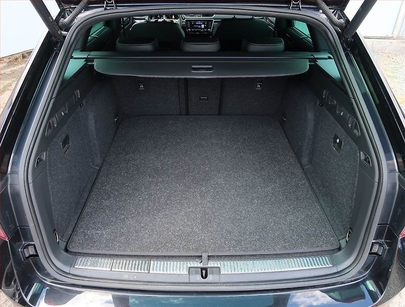 Škoda Superb (2024) Laurin&Klement 2.0 TDI - fotka 14 z 23