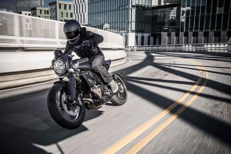 První elektrická motorka od legendární značky Harley-Davidson je velký krok kupředu
