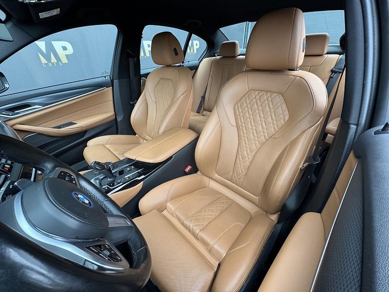 BMW Řada 5 (2022) 545e xDrive M Sport, DPH - fotka 17 z 56